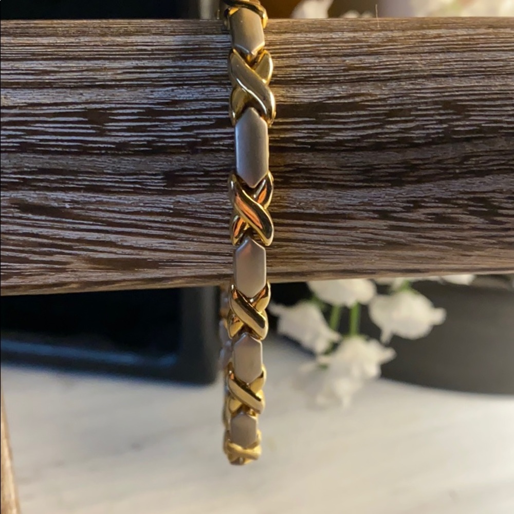 XO Bracelet